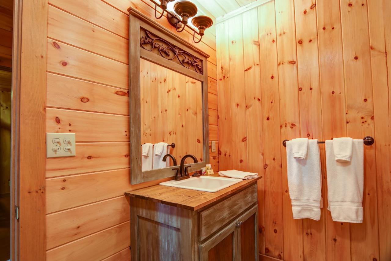 Bear Naked Bungalow 블루리지 외부 사진